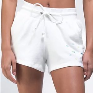 NWOT $69 Champion Reverse Weave Logo sweatshorts sz XL UO